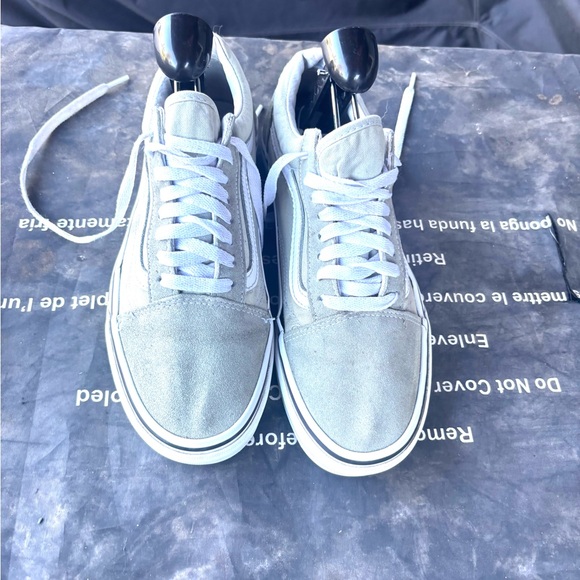 White and grey Vans M8 W9.5 shoes are in good condition ready to wear - Picture 1 of 7